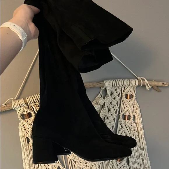Thigh High Black Boots Size 9 - Nine West - Picture 2 of 2